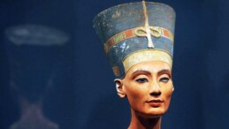 Antik Mısır’ın Siyasetine Yön Veren Kadın: Nefertiti