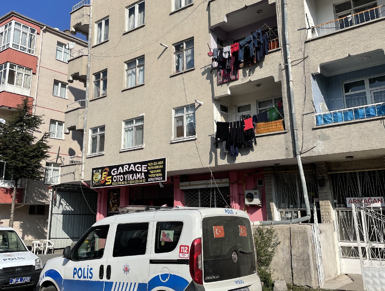 Kayseri’de 20 yaşındaki genç evinde ölü bulundu