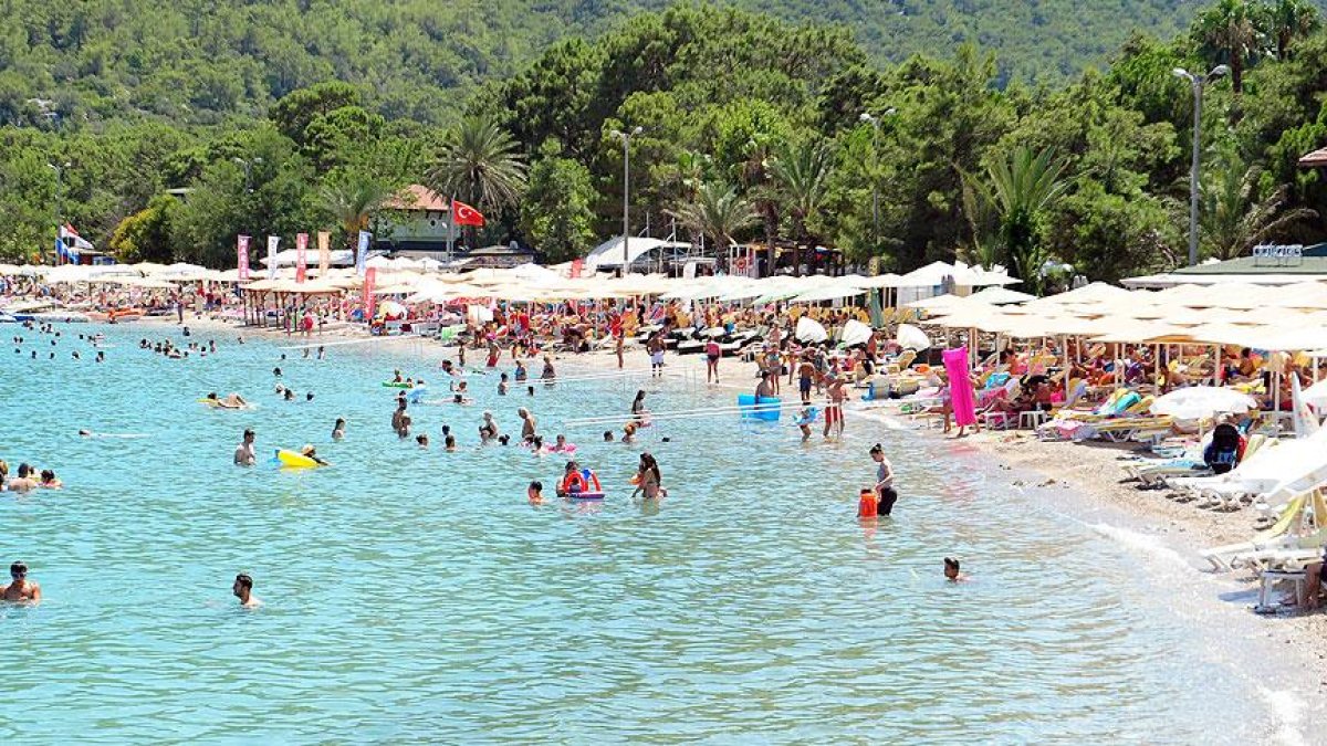 Kemer, bu yıl 75 bin İngiliz turisti ağırladı