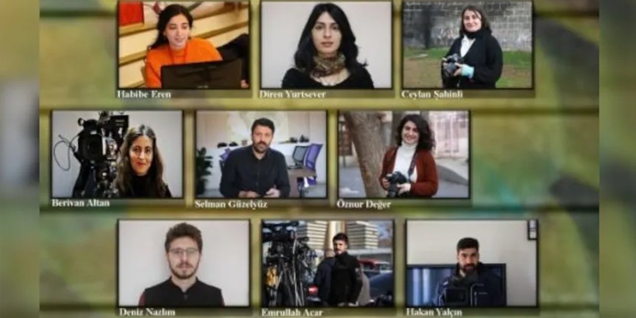 Savcılık, gazetecilerin suç delili saydığı kitaplarını iade etti