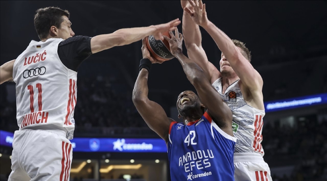 Vasilije Micic yetmedi; Efes, Bayern Münih’e kaybetti