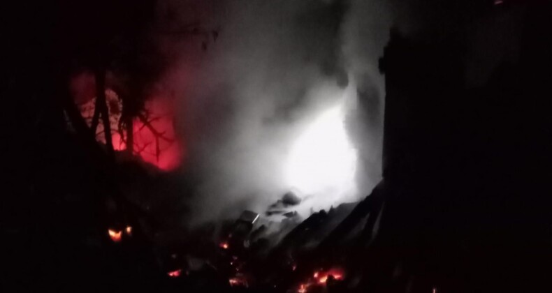 Zonguldak’ta tek katlı evde yangın çıktı