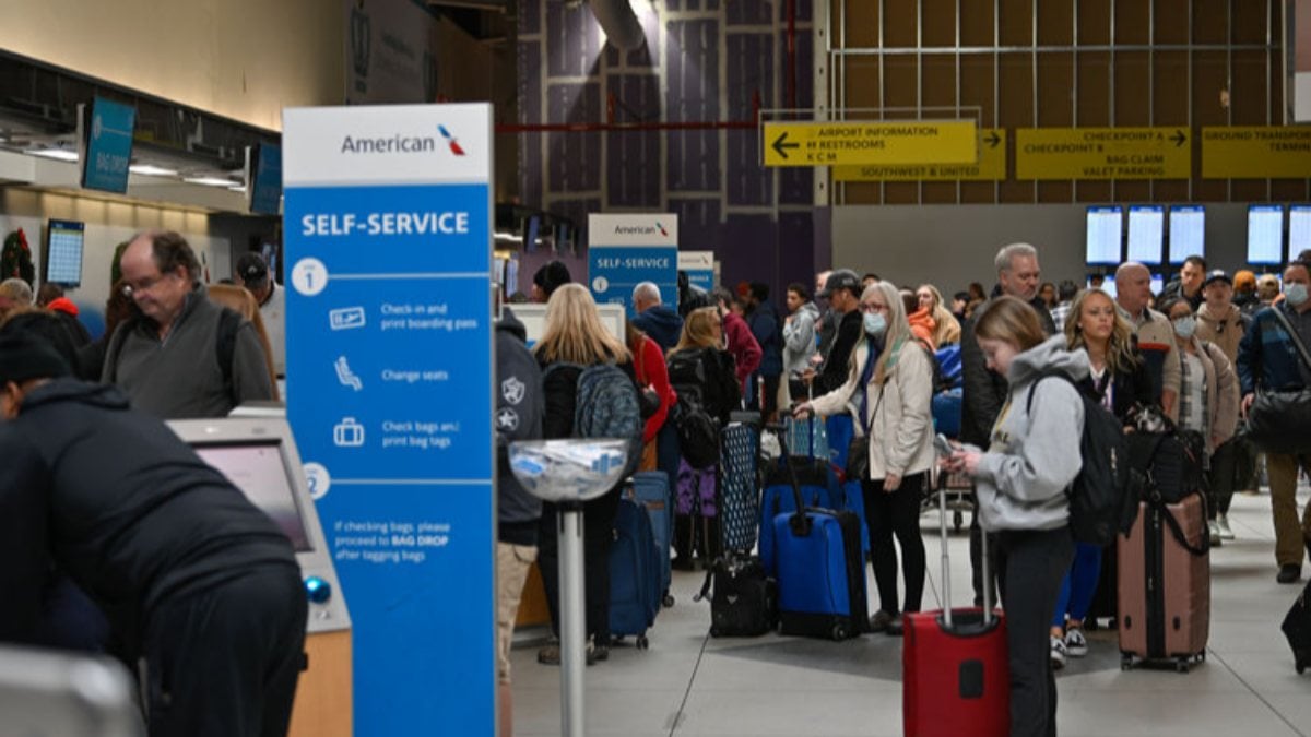 ABD’de kar fırtınasında uçuş iptalleri sürüyor