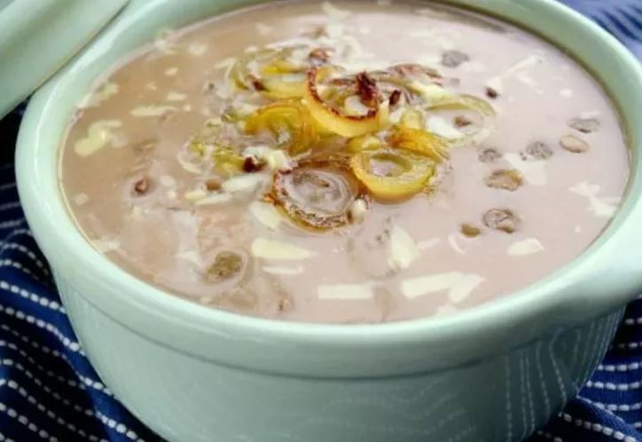 Çerez olarak bildiğimiz leblebinin meğerse çorbası da yapılıyormuş! İşte herkesin merak ettiği enfes leblebi çorbasının tarifi…