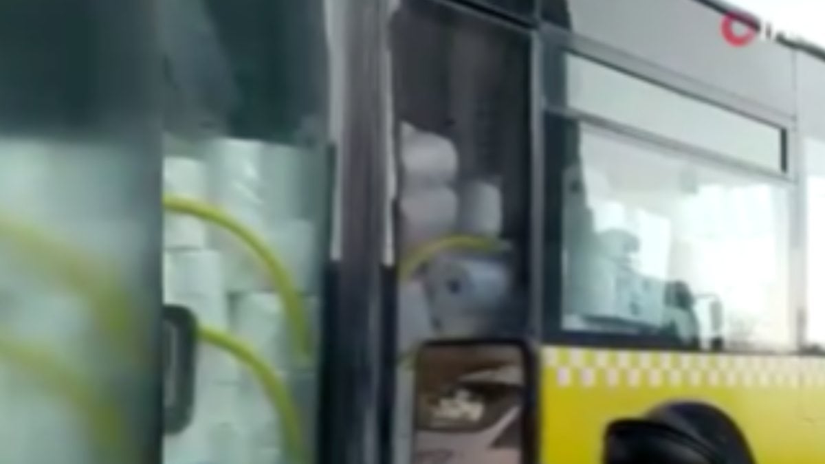 İETT otobüsü havlu kağıt ile dolduruldu