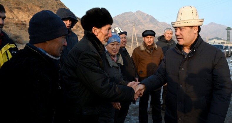 Kırgızistan Cumhurbaşkanı çatışma bölgesinde