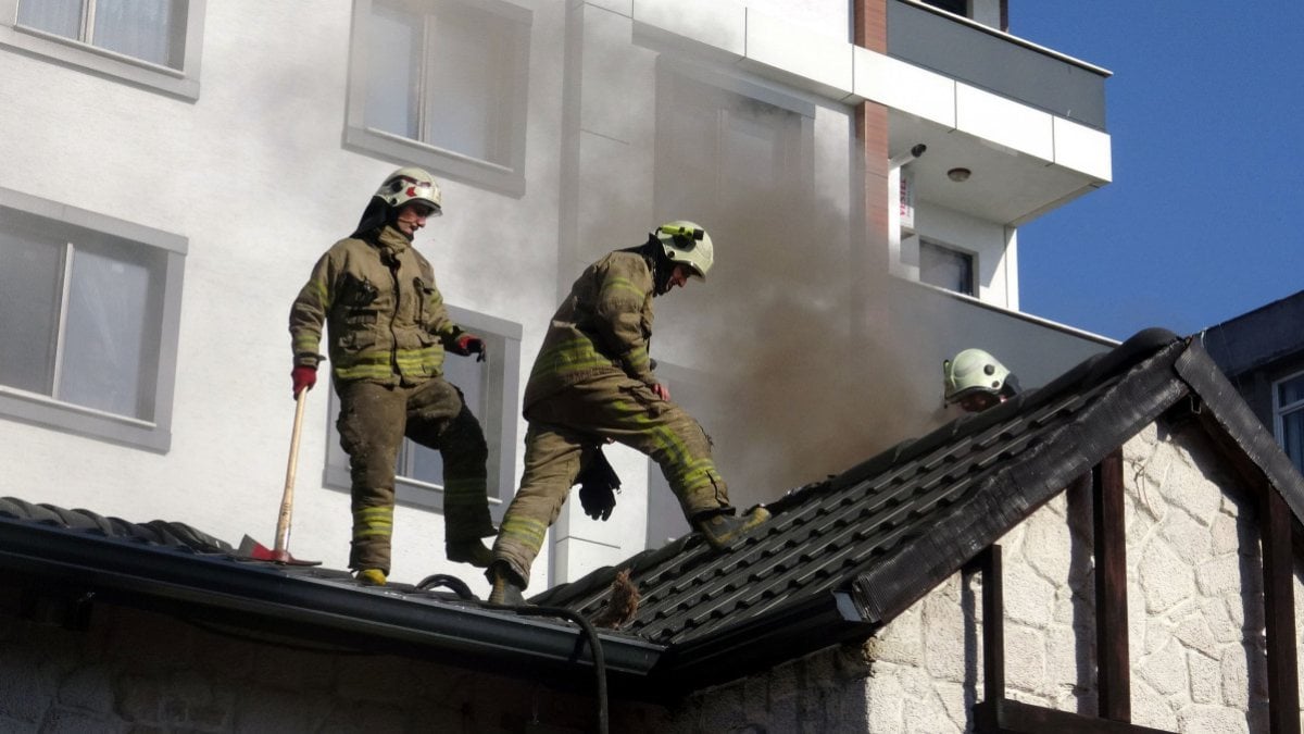 Avcılar’da kafede yangın paniği yaşandı