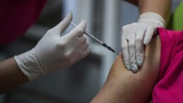 Bulgaristan’da 2 milyon dozdan fazla Covid-19 aşısı imha edildi