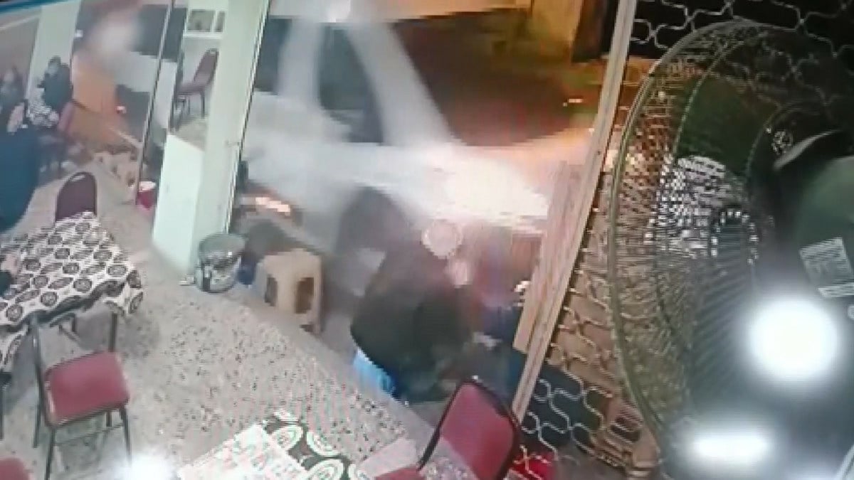 Bursa’da 2 kişi, ölümden kıl payı kurtuldu