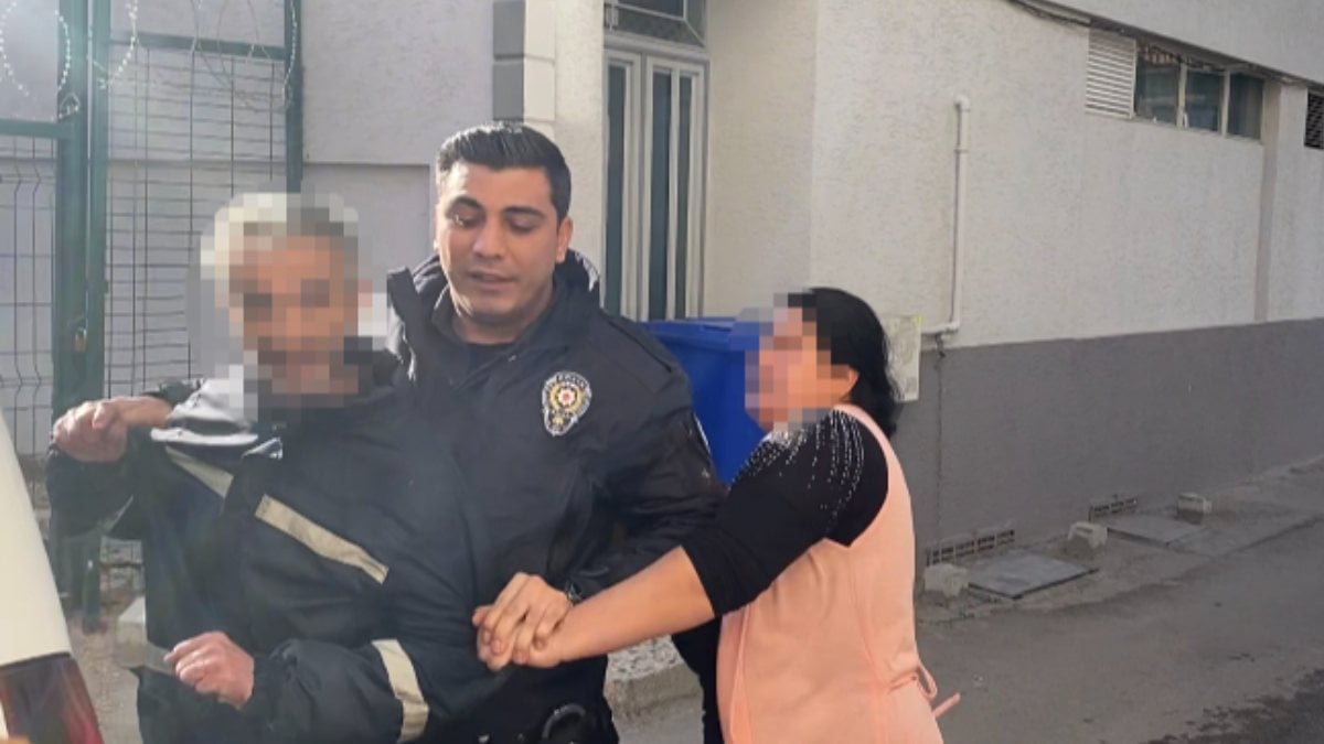 Bursa’da evini yakan şahsa komşuları saldırdı