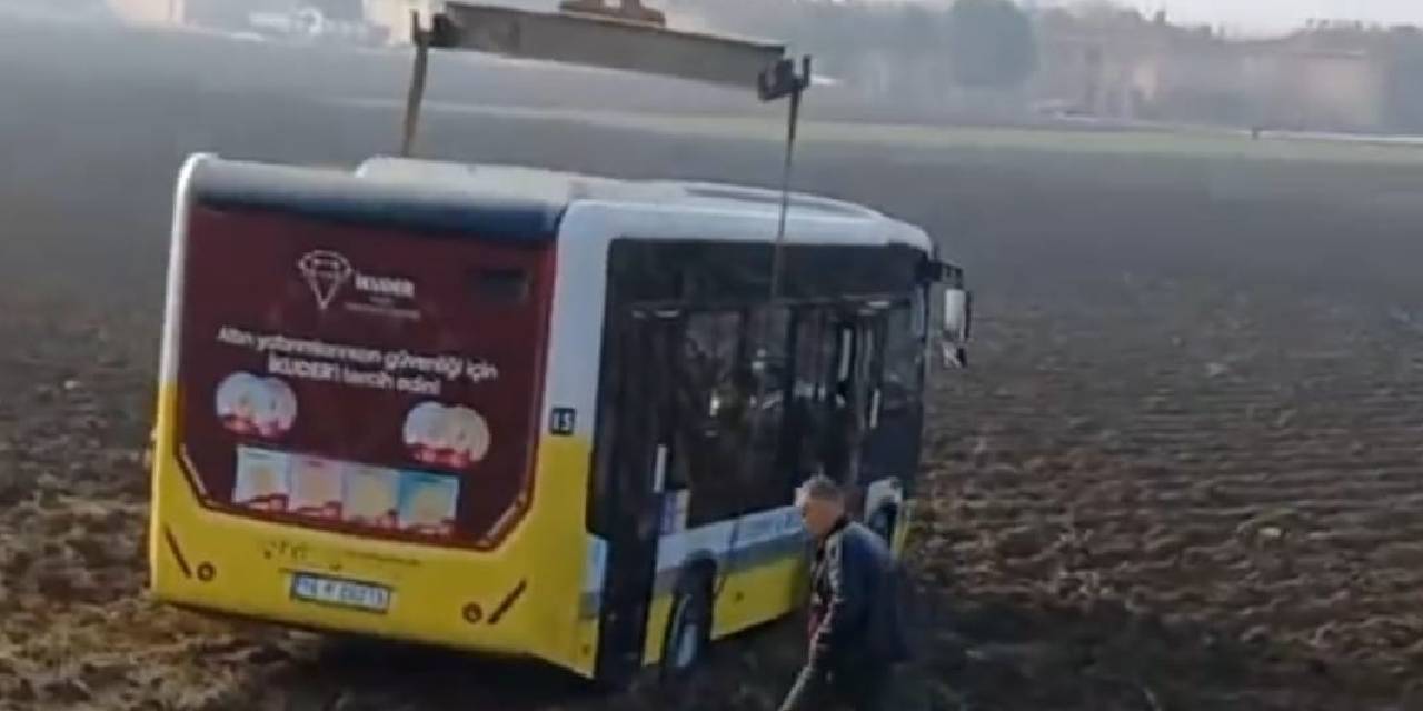 Çalıştırmak için yokuş aşağı saldığı otobüs tarlaya uçtu
