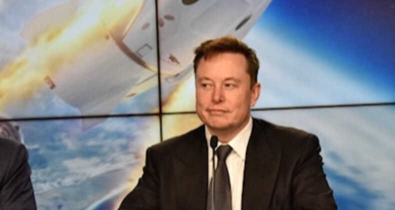 Elon Musk’tan tarihi rekor: 1 yılda 200 milyar dolar kaybetti