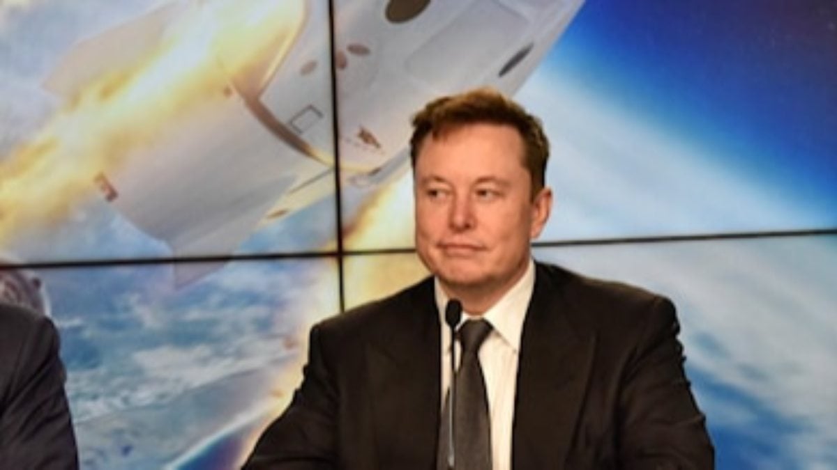 Elon Musk’tan tarihi rekor: 1 yılda 200 milyar dolar kaybetti