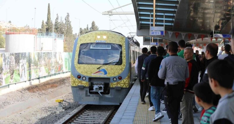 Gaziray’da ücretsiz binişler bir ay daha uzatıldı