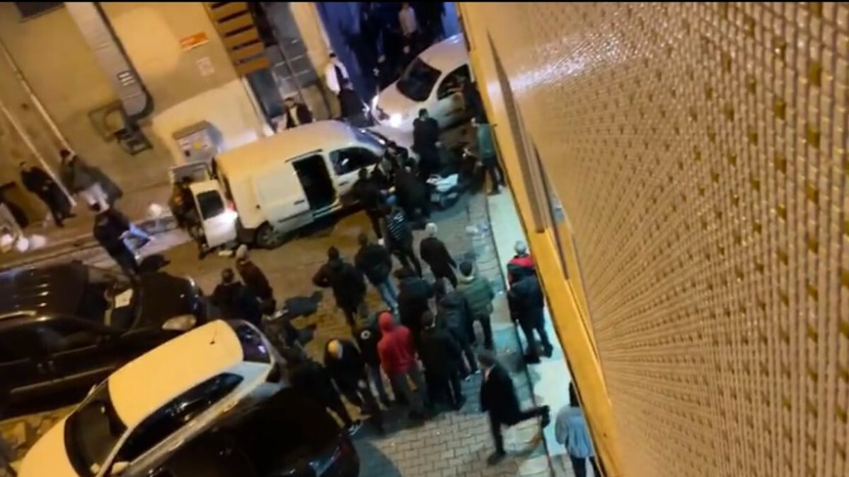 Kağıthane’de silahlı sopalı kıraathane kavgasının görüntüleri ortaya çıktı