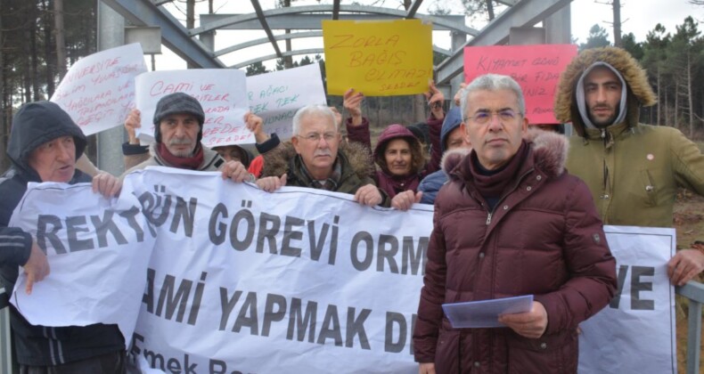 ‘Kampüs Cami’ gerilimi sürüyor: Rektör personele bağış baskısı kurdu