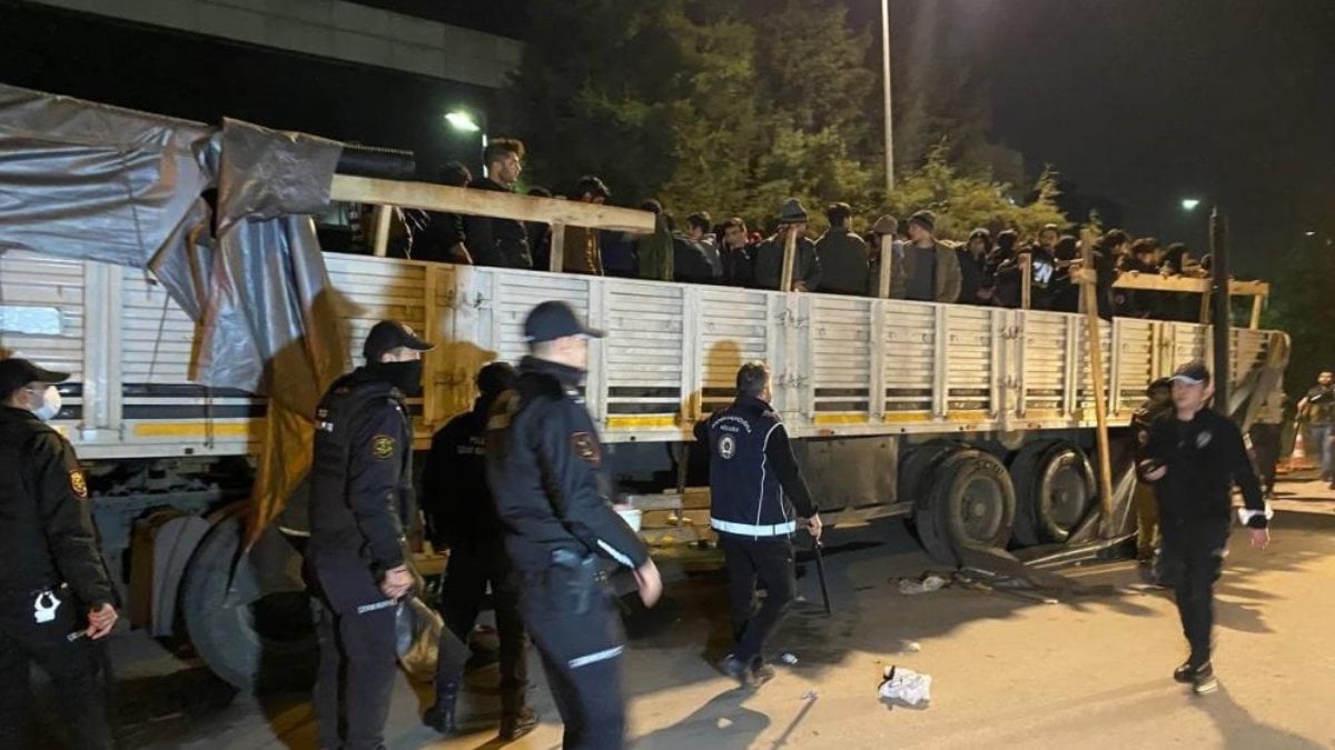 Kocaeli’de tırın dorsesinden 150 düzensiz göçmen çıktı