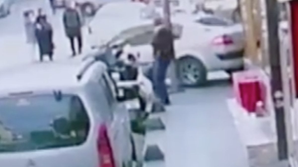 Küçükçekmece’de el frenini çekmeyen sürücü panik yarattı