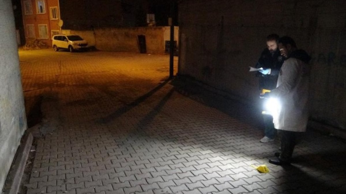 Malatya’da arkadaş kavgası: Pompalı tüfekle sırtından vurdu