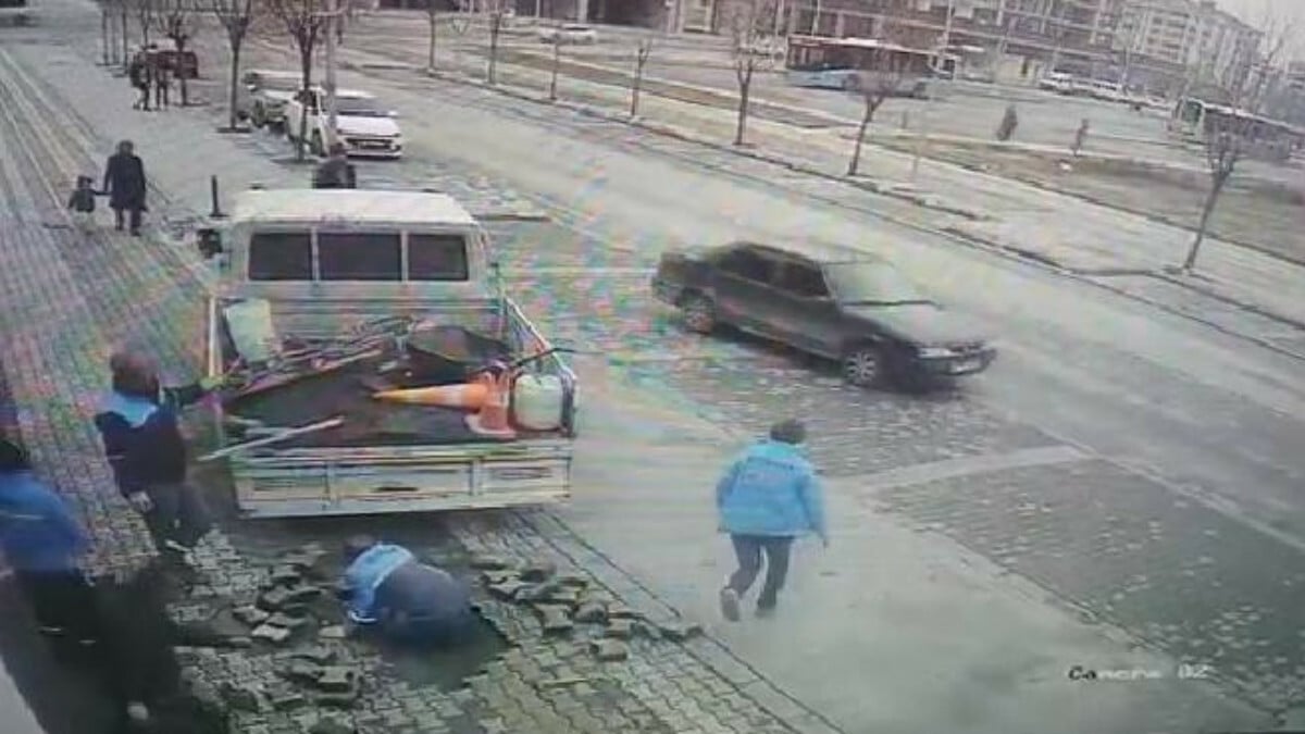 Malatya’da el freni çekilmeyi unutulan araç, paniğe neden oldu