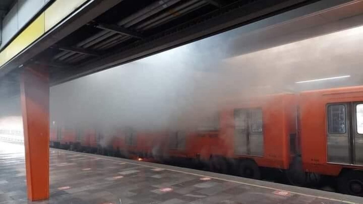 Meksika’da metronun vagonu alev alev yandı