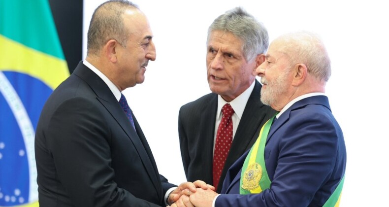 Mevlüt Çavuşoğlu, Brezilya’da Lula’nın yemin törenine katıldı