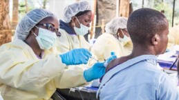 Uganda’da ebola salgını bitti