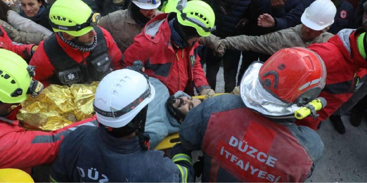 8 rakamı hayatını kurtardı… 102 saat sonra enkazdan kurtarıldı