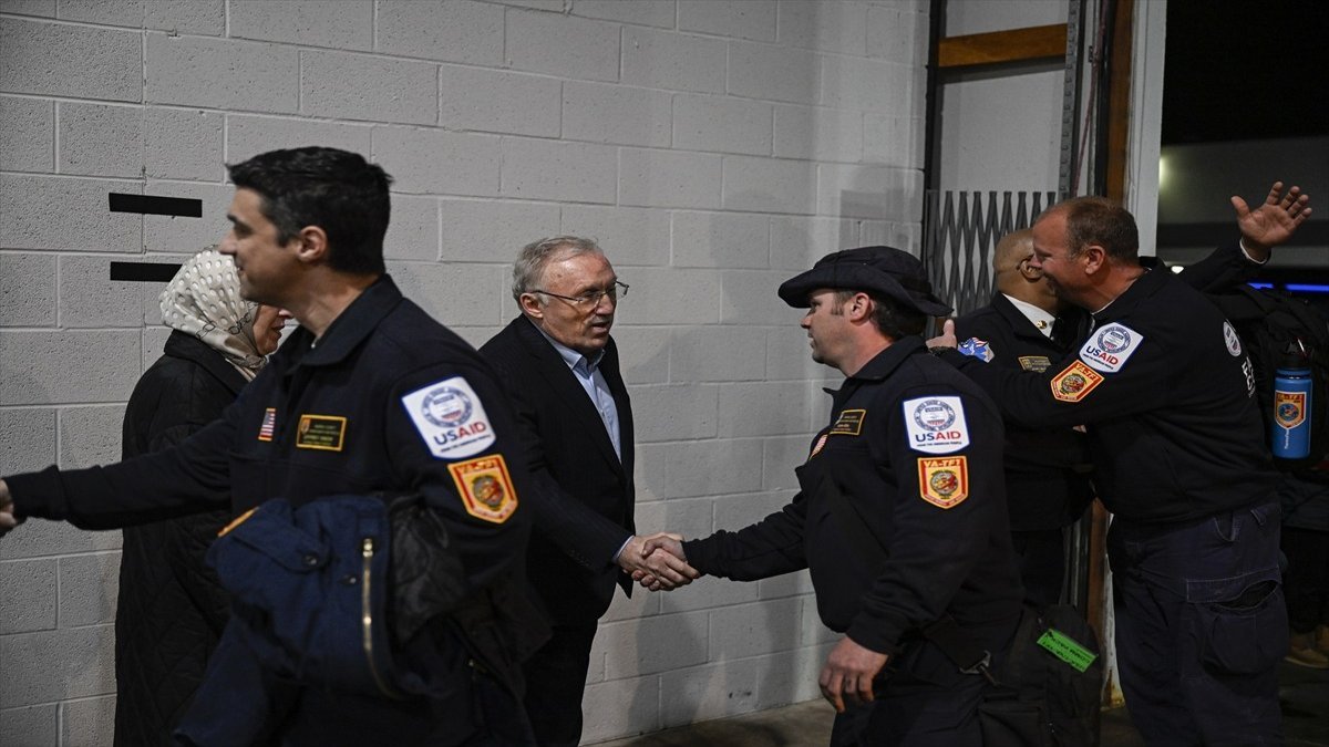 ABD’li arama kurtarma ekipleri ülkelerine döndü