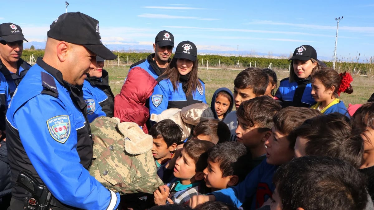 Adana’da polis ekiplerinin ziyaret ettiği mevsimlik işçi komutan olacağını söyledi