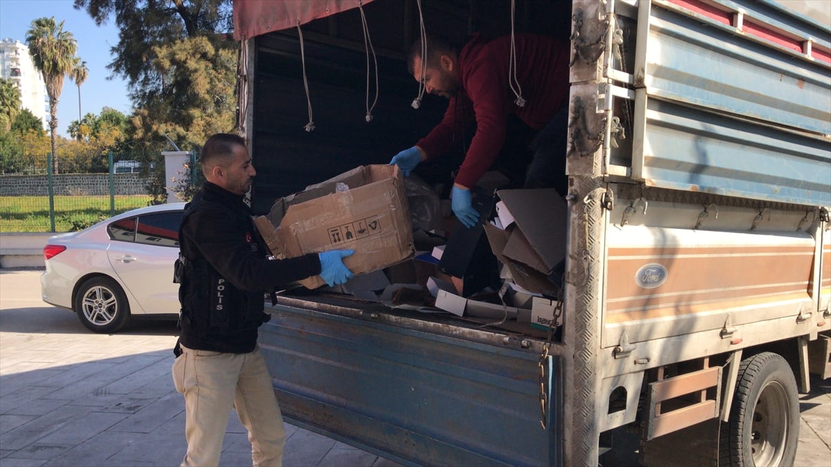 Adana’da uyuşturucu tacirlerinin yardım planı tutmadı