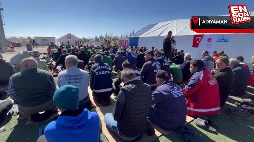 Adıyaman’da çadır kentte cuma namazı kılındı
