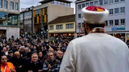 Almanya’da imamlar ve papazlar Türkiye için dua etti