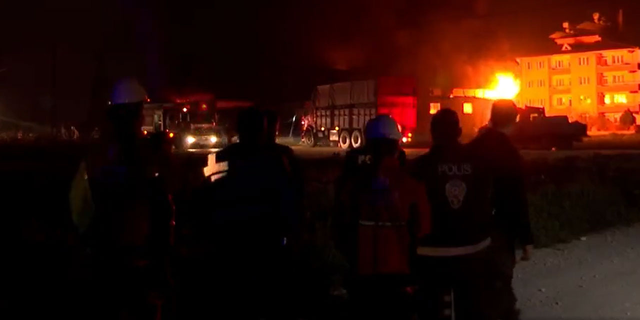 Antakya’da plastik fabrikasında yangın