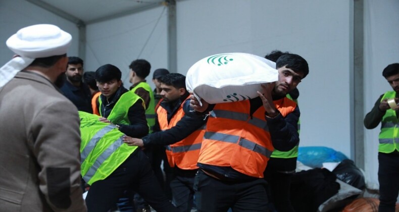 Arap ülkeleri deprem felaketinde Türkiye’nin yardımına koştu