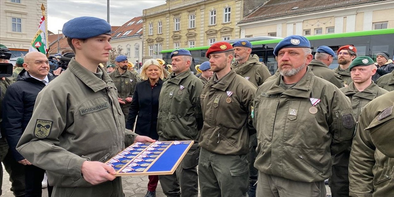 Avusturya arama ve kurtarma ekibine üstün başarı madalyası