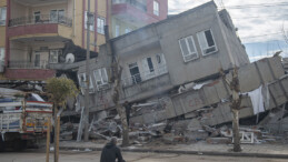 Deprem felaketinde can kaybı artıyor