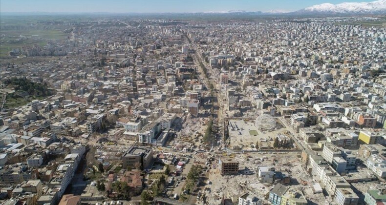 Depremzedelere elektrik ve doğalgazda güvence bedeli yok