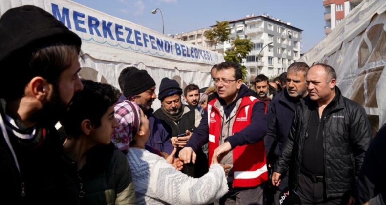 Görünce ‘Kimsesiz kaldık’ diye ağlayarak sarıldı