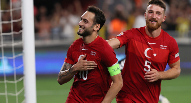 Hakan Çalhanoğlu’ndan merak uyandıran Galatasaray beğenisi