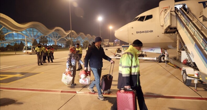 Hatay Havalimanı’ndan depremzedelerle kalkan uçak İstanbul’a indi