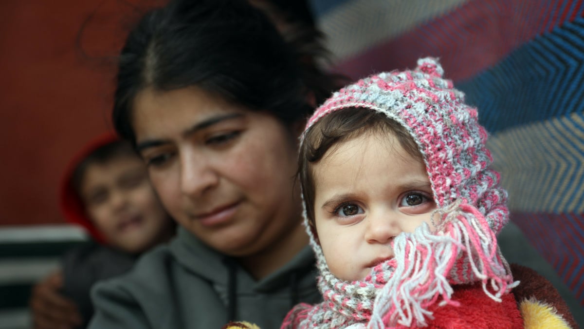 Hatay’da emekli başçavuş deprem sonrası evini 40’a yakın akrabasına açtı