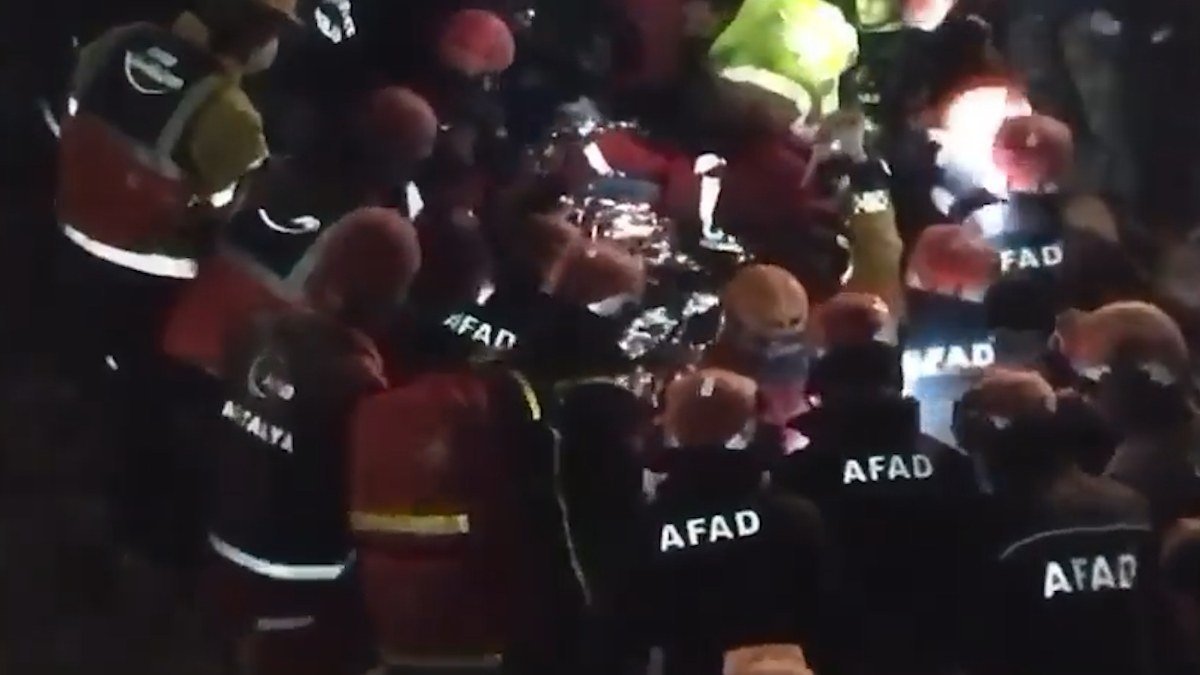 Kahramanmaraş’ta 258.saatte bir mucize kurtuluş daha