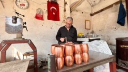 Kahramanmaraş’ta bakırcı sesleri sokaklardaki sessizliği bozdu