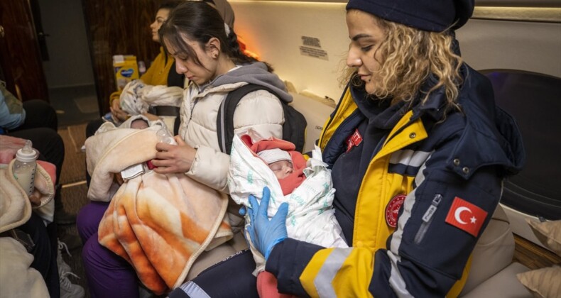 Kahramanmaraş’taki depremzede 16 bebek, Ankara’ya getirilerek koruma altına alındı