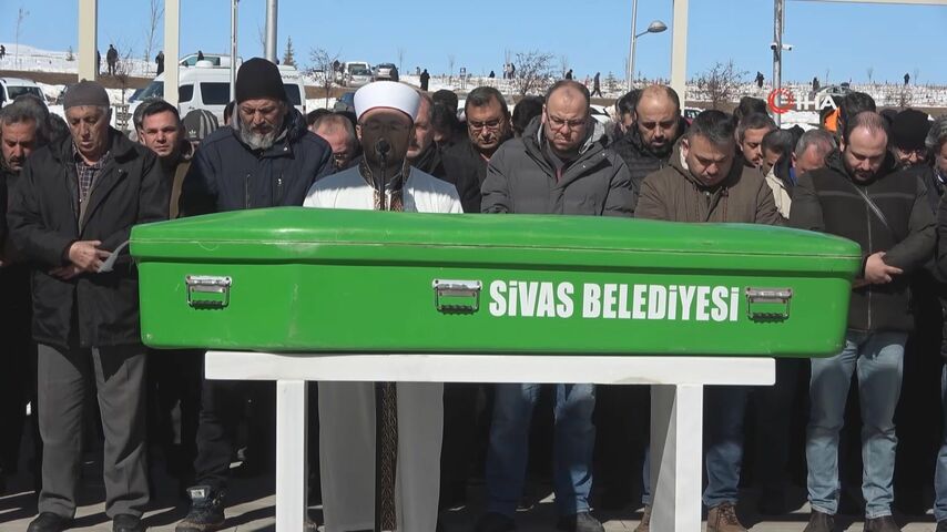 Kimsesiz depremzede Sivas’ta toprağa verildi
