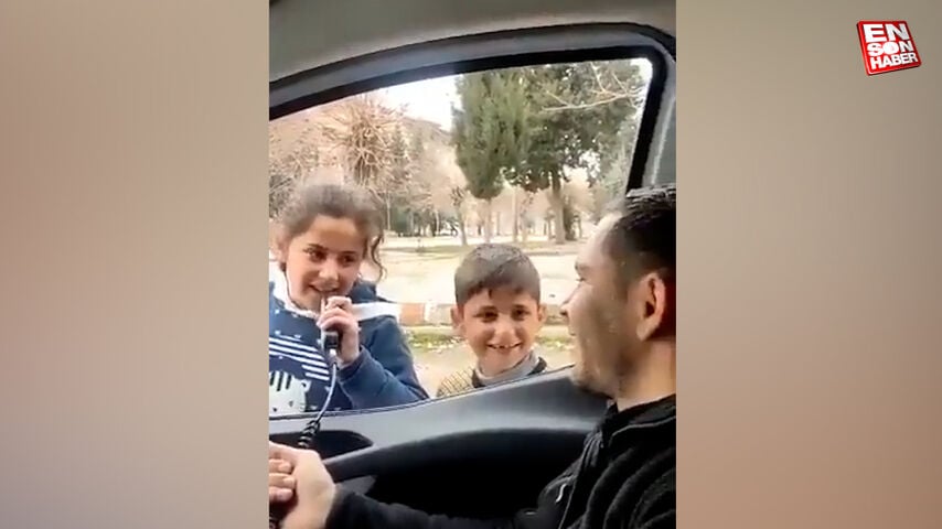 Konya Emniyet Müdürlüğü ekipleri, depremzede çocuklara polis telsizinden şarkı söyletti