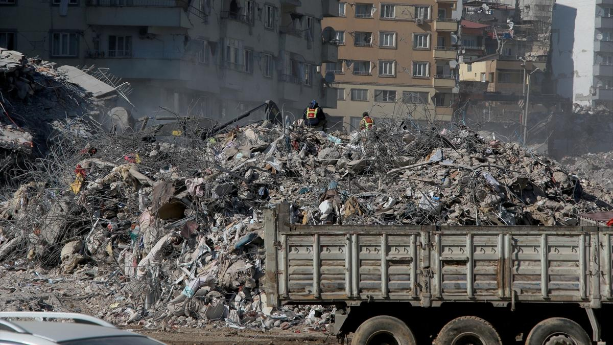 Malezya, depremzedeler için 11,4 milyon dolar topladı