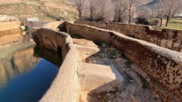 Mardin’de depremden sonra yükselen Karasu Çayı normal seviyesine düşmeye başladı