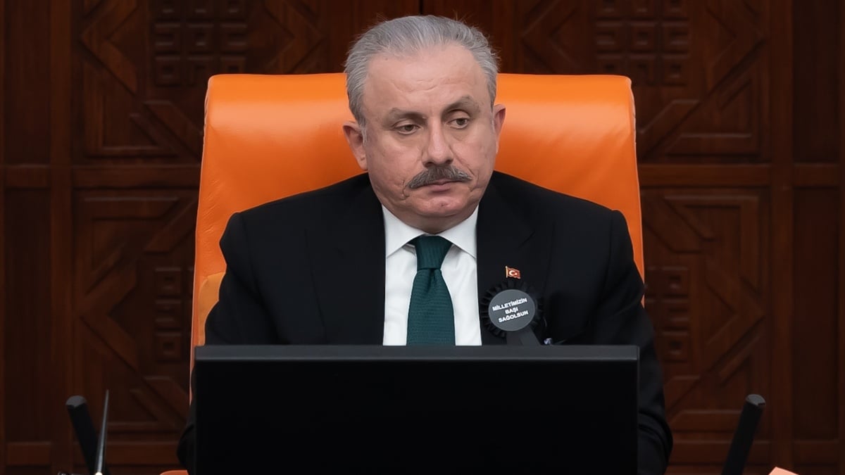 Mustafa Şentop, 3 maaşını AFAD’a bağışladı